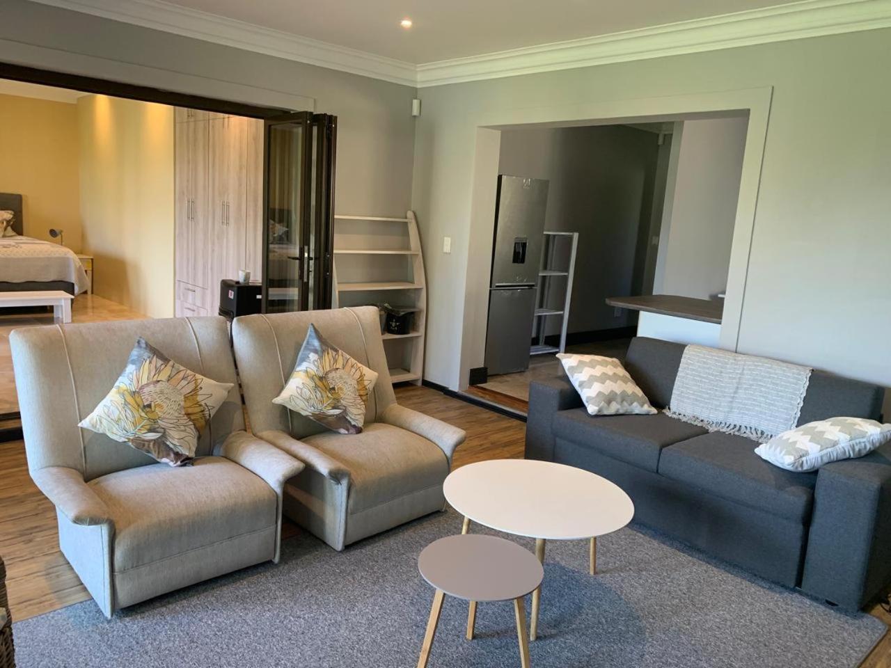 Sanji's Somerset West Apartment Cape Town