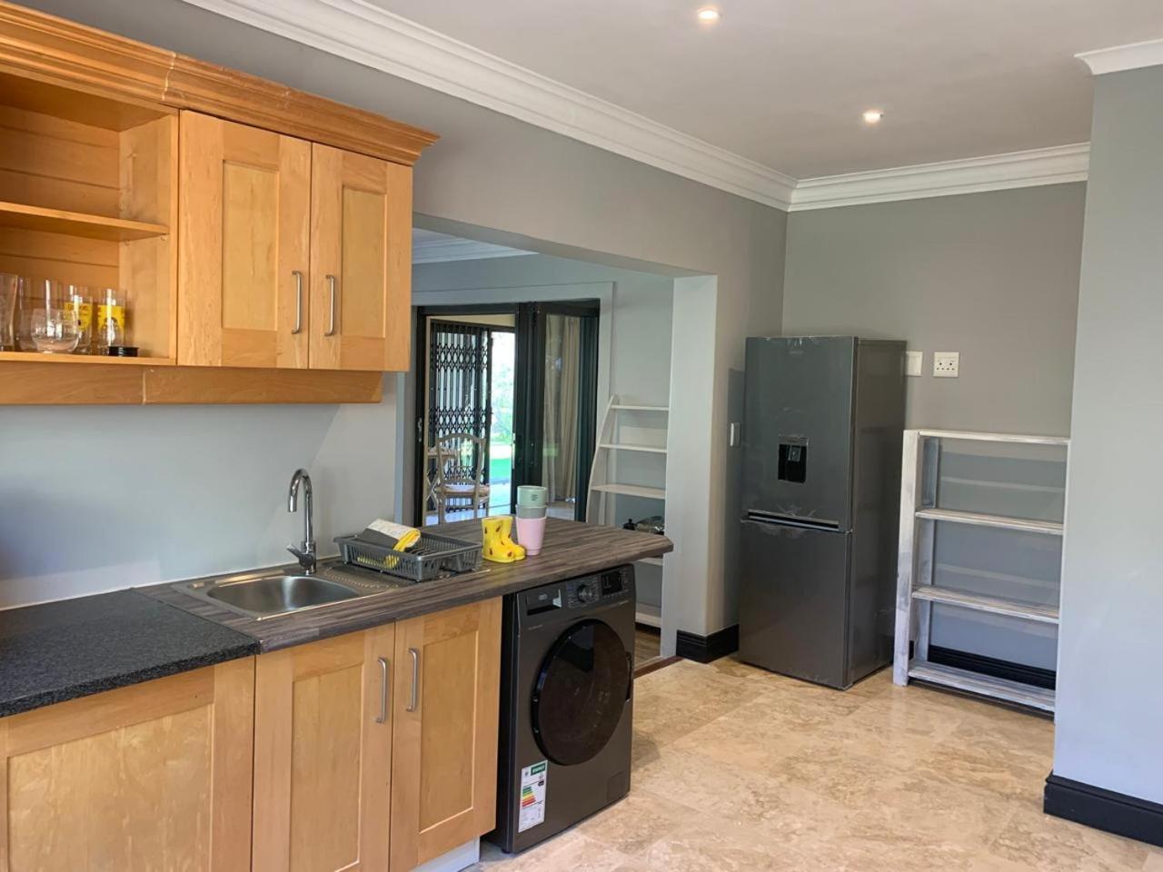 Apartment Sanji's Somerset West