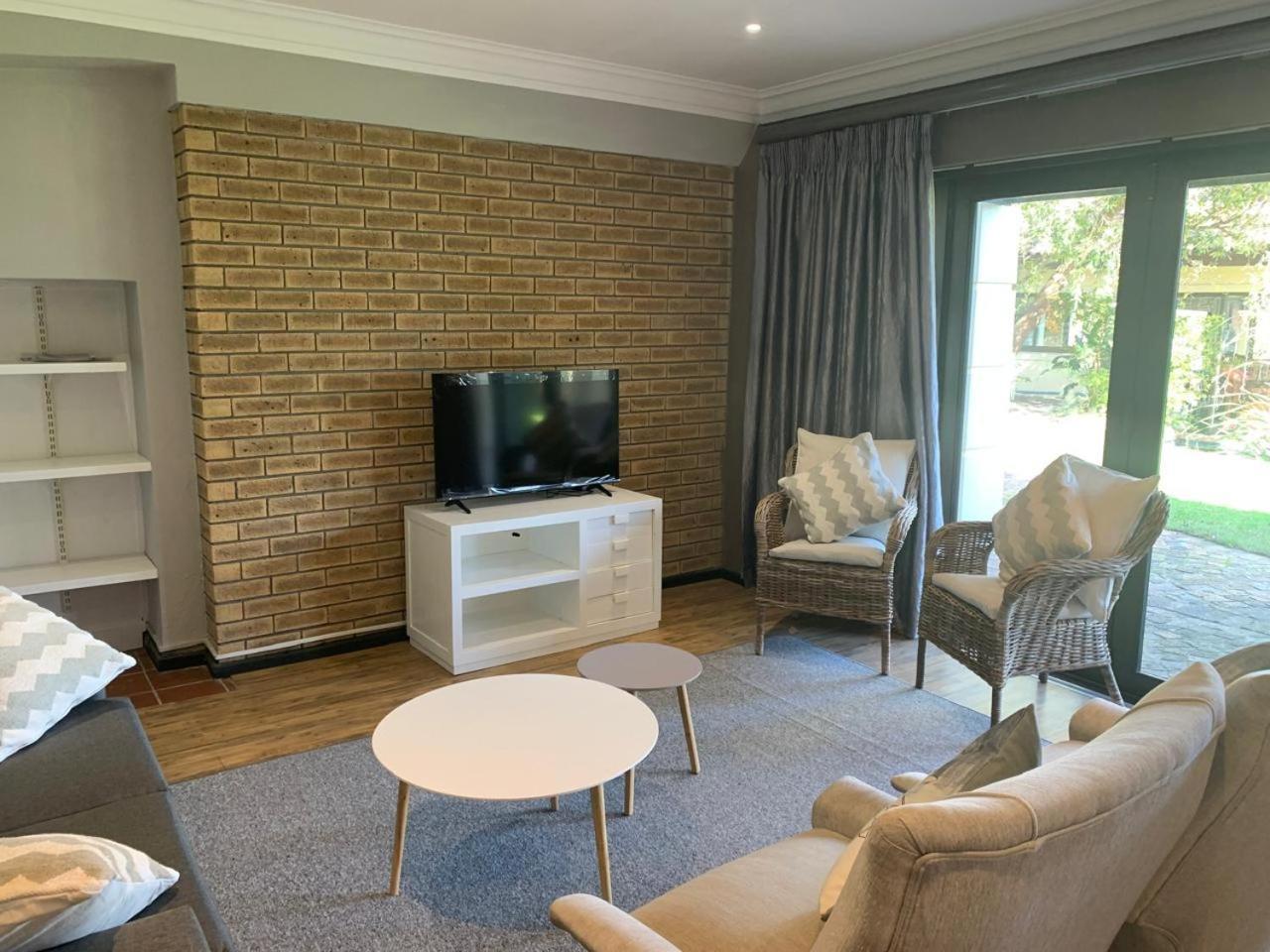 Apartment Sanji's Somerset West